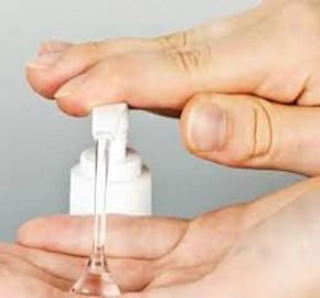 ASEPTOL assure une désinfection instantanée des mains à séchage immédiat