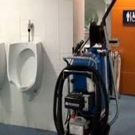 Polyvalent spécialement conçu pour les sanitaires, nettoyant, désinfectant et détartrant pour les sols mais aussi pour les émaux, toilettes, douches, carrelages muraux