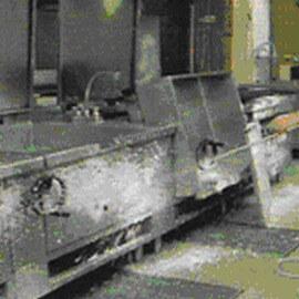 La formulation spécifique et le fort pouvoir mouillant de FOUR NET permettent d’éliminer rapidement les graisses mêmes carbonisées