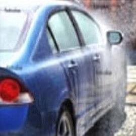 Liquide concentré pour carrosserie et bâches. Actif sur le film routier hauts pouvoirs détergent et dégraissant sans action mécanique