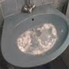 Super dégraissant, ce produit a été élaboré pour fluidifier et solubiliser les graisses et boues d'origine végétale et animale