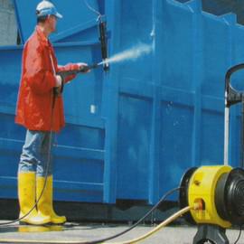 Très actif DETART HP élimine le tartre. Agressif envers les dépôts, il n’attaque pas les métaux ferreux, ni l’aluminium, ni l’inox