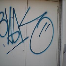 ANTIGRAFF’ PLUS L est un produit novateur pour l’élimination des graffitis sur surfaces lisses